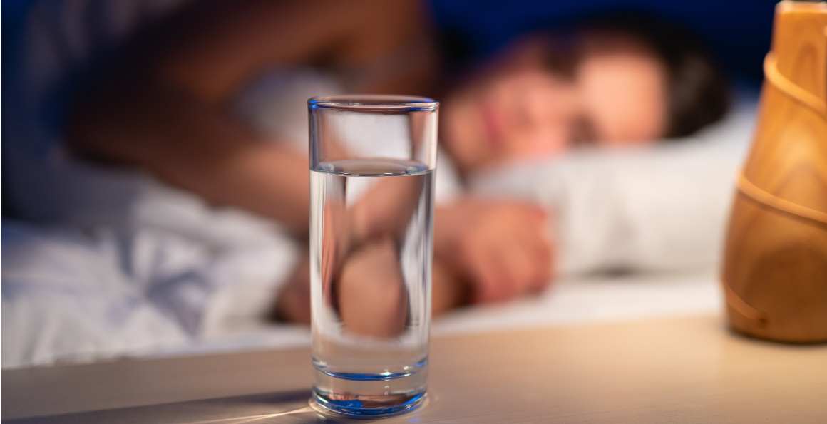 Bere acqua prima di andare a letto