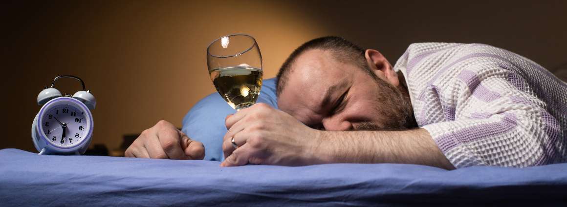 Alcol e sonno: Effetti sulla qualità, sulla durata e sulla salute